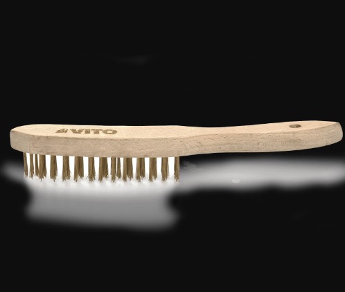 VITO BROSSE FILS EN ACIER AVEC MANCHE EN BOIS 